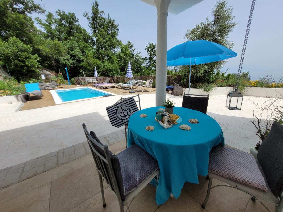 Ferienwohnung Mit Pool Kroatien Mit Meerblick Und Pool Lovran Eksteriør billede